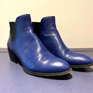 House of Harlow 1960 Blue and Black Textures Chelsea Boot